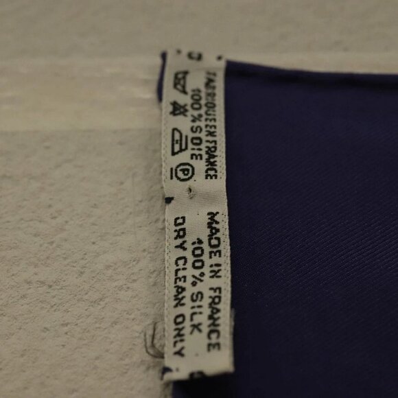 HERMES Caty Ancient Egyptian Scarab Pattern Carre 90 Scarf Silk Blue Auth 141181 - Picture 13 of 13